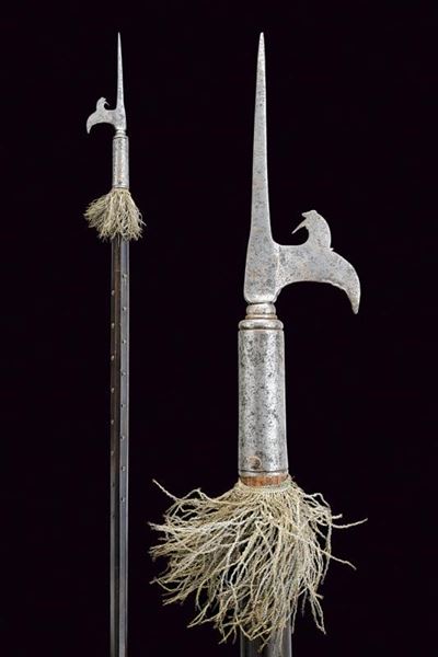 Cuspide in ferro con ornamentazione a testa di gallo, Italia, XVI Sec.