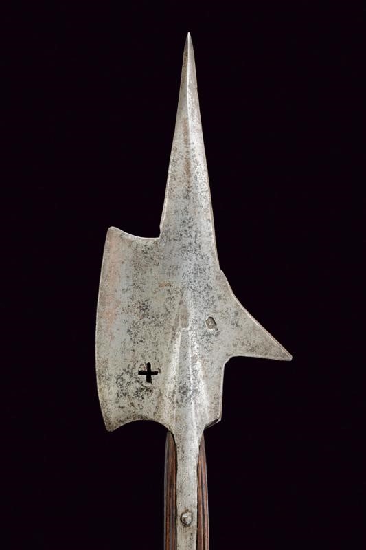 Alabarda di Sempach, ferro svizzero, metà XVII secolo, altezza 210,5 cm