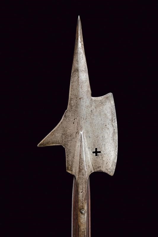 Alabarda di Sempach, ferro svizzero, metà XVII secolo, altezza 210,5 cm