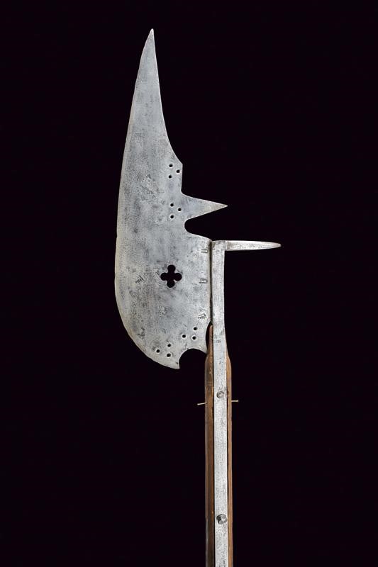 Alabarda svizzera, ferro, fine XV - inizio XVI secolo, altezza 242,5 cm