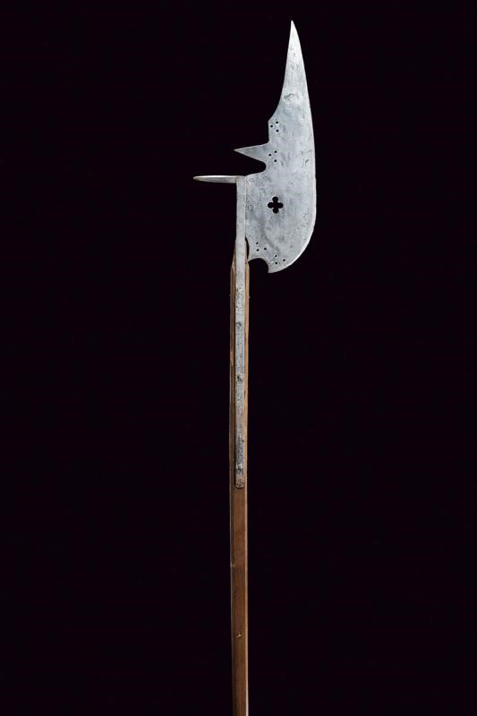 Alabarda svizzera, ferro, fine XV - inizio XVI secolo, altezza 242,5 cm