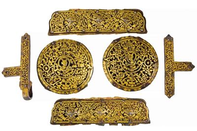 Fornimenti da briglie o selle, lotte in ferro dorato, Tibet, 1700 circa