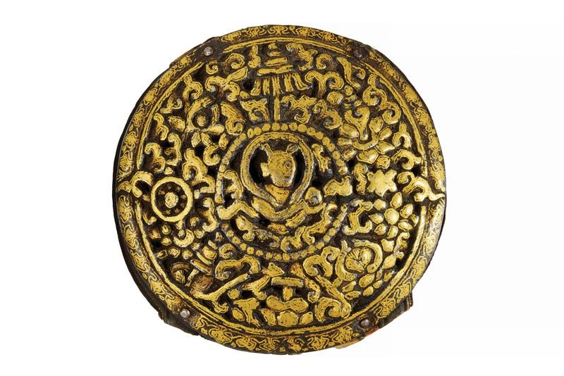 Fornimenti da briglie o selle, lotte in ferro dorato, Tibet, 1700 circa