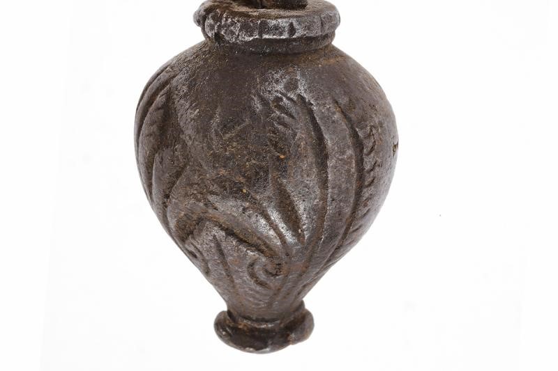 Collezione di cinque pesi da stadera in ferro, XVI - XVII secolo
