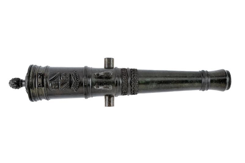 Olanda, Canne in bronzo datata 1691