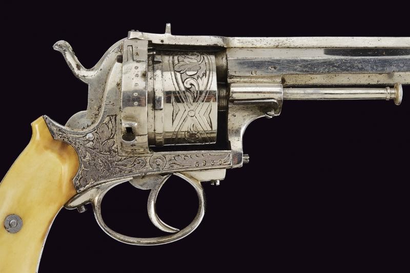 Revolver a spillo belga con fondina, 1860-70