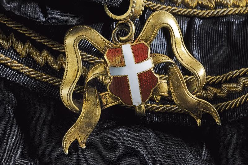Sovrano Ordine Militare di Malta, Decorazione da collo con pendente, ottone parzialmente smaltato