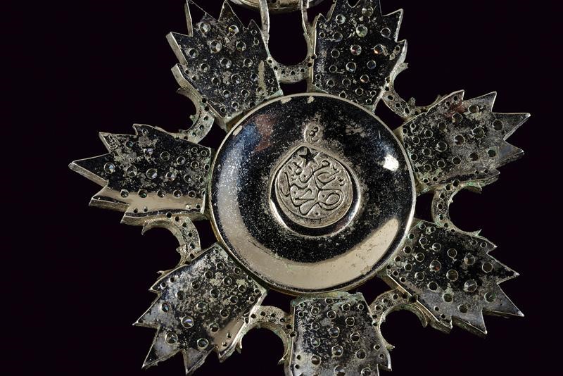 Pendente da collo Osmanico, argento e smalto, circa 1900