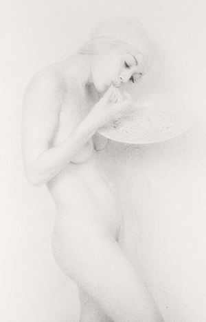 Bianchi Lynn - Woman eating spaghetti