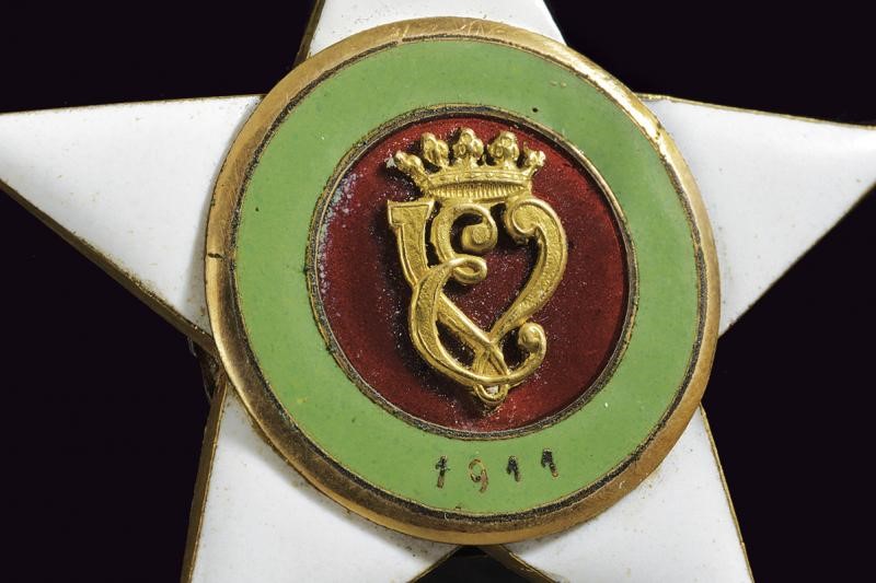 Ordine coloniale della Stella d'Italia, Croce di commendatore, dorata e smaltata