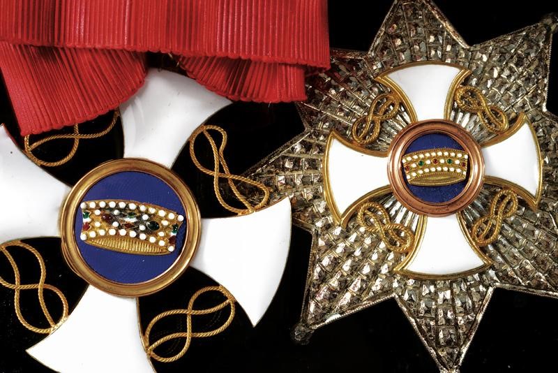 Ordine della Corona d'Italia, Set da commendatore in oro e argento