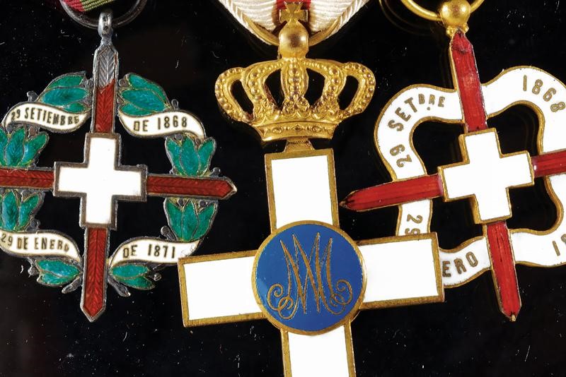 Lotto di tre decorazioni