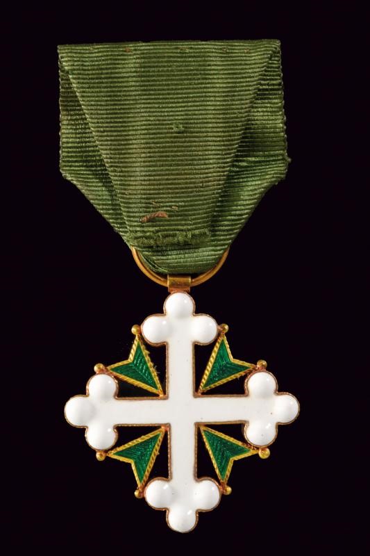 Ordine dei Santi Maurizio e Lazzaro, Croce da cavaliere in oro e smalti