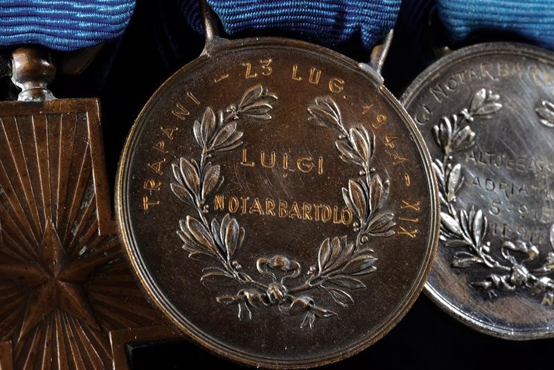 Barretta con cinque decorazioni, Regno d'Italia, Prima metà del XX Secolo