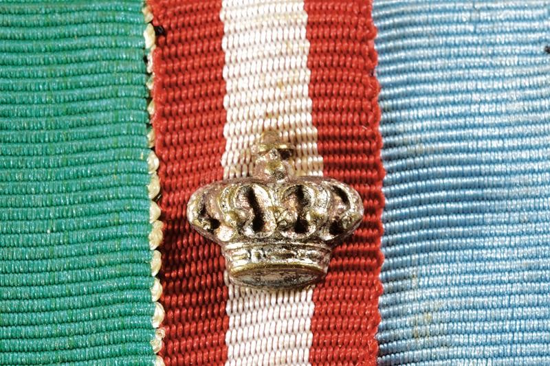 Amedeo Paradisi, Barretta con dieci miniature di onorificenze militari, Regno d'Italia