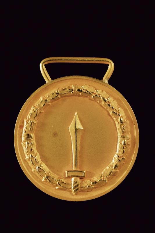 Medaglia Al Merito di Lungo Comando, Repubblica Italiana, oro 917/1000 - diametro 3.43 cm