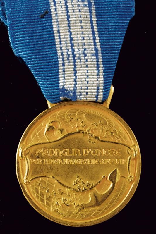 Medaglia D'Onore per Lunga Navigazione Compiuta, Repubblica Italiana, oro 917/1000