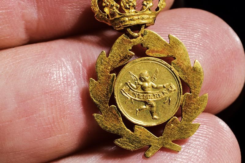 Gregorio XVI, Medaglia in miniatura Benemerenti in oro, Stato Pontificio, circa 1840