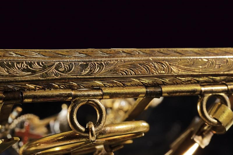 Barretta massonica con cinque distintivi, metallo dorato, circa 1900