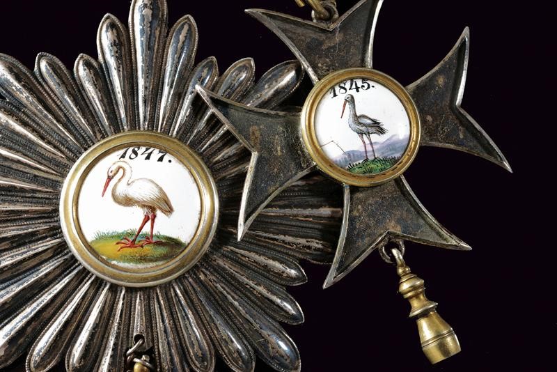 Decorazioni massoniche, lotto di due elementi in argento smaltato XIX secolo