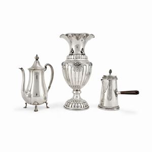 Lotto di argenti e sterling composto da cioccolatiera