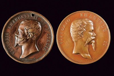 Vittorio Emanuele II, Lotto di due medaglie commemorative in bronzo (Terzo quarto del XIX secolo)