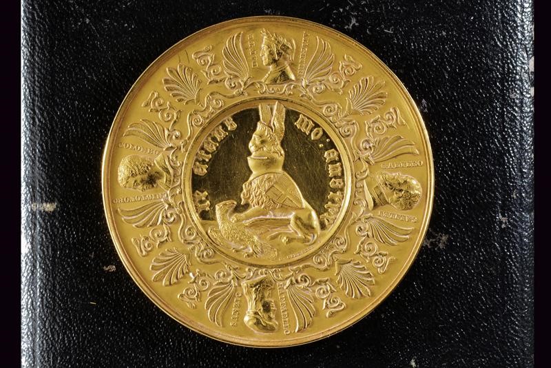Regno di Sardegna, Medaglia di Carlo Alberto 'Je atans mon astre', 1846, oro, diametro 5.5 cm
