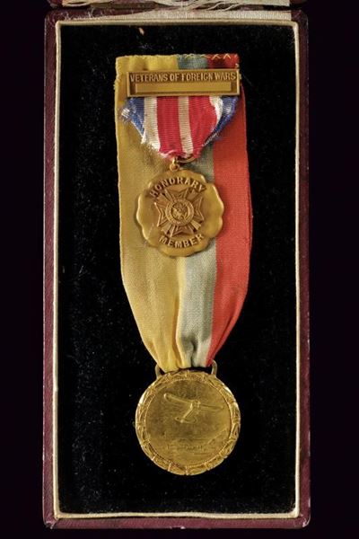 Dieudonne Costes e Joseph Le Brix, Medaglia d'oro commemorativa, Colombia, 1928