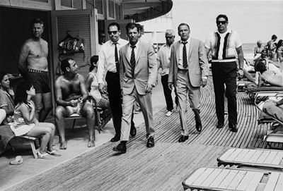 Frank Sinatra a Miami Beach, Stampa alla gelatina ai sali d'argento, 1968