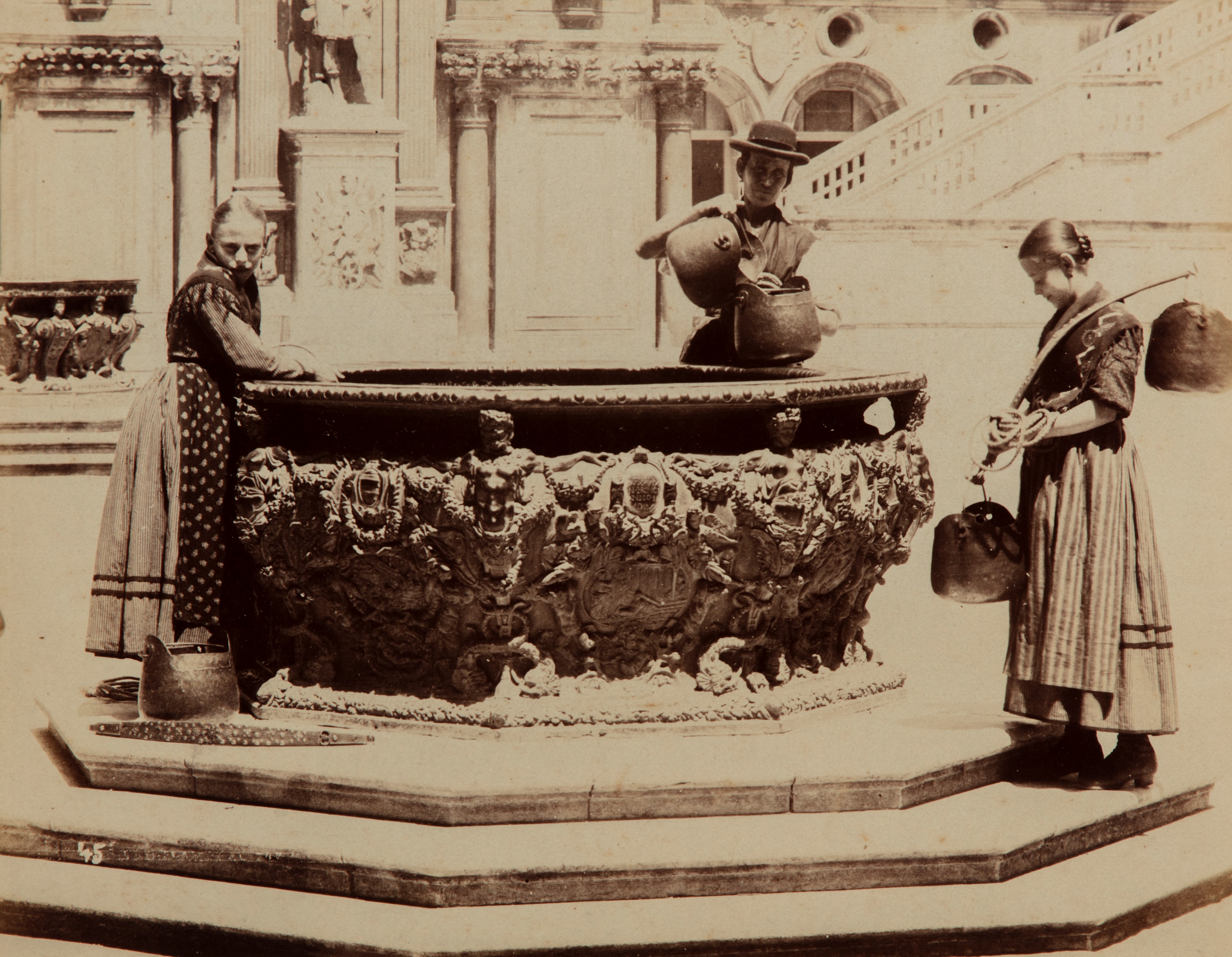 Venezia, Palazzo Dario e Fonte