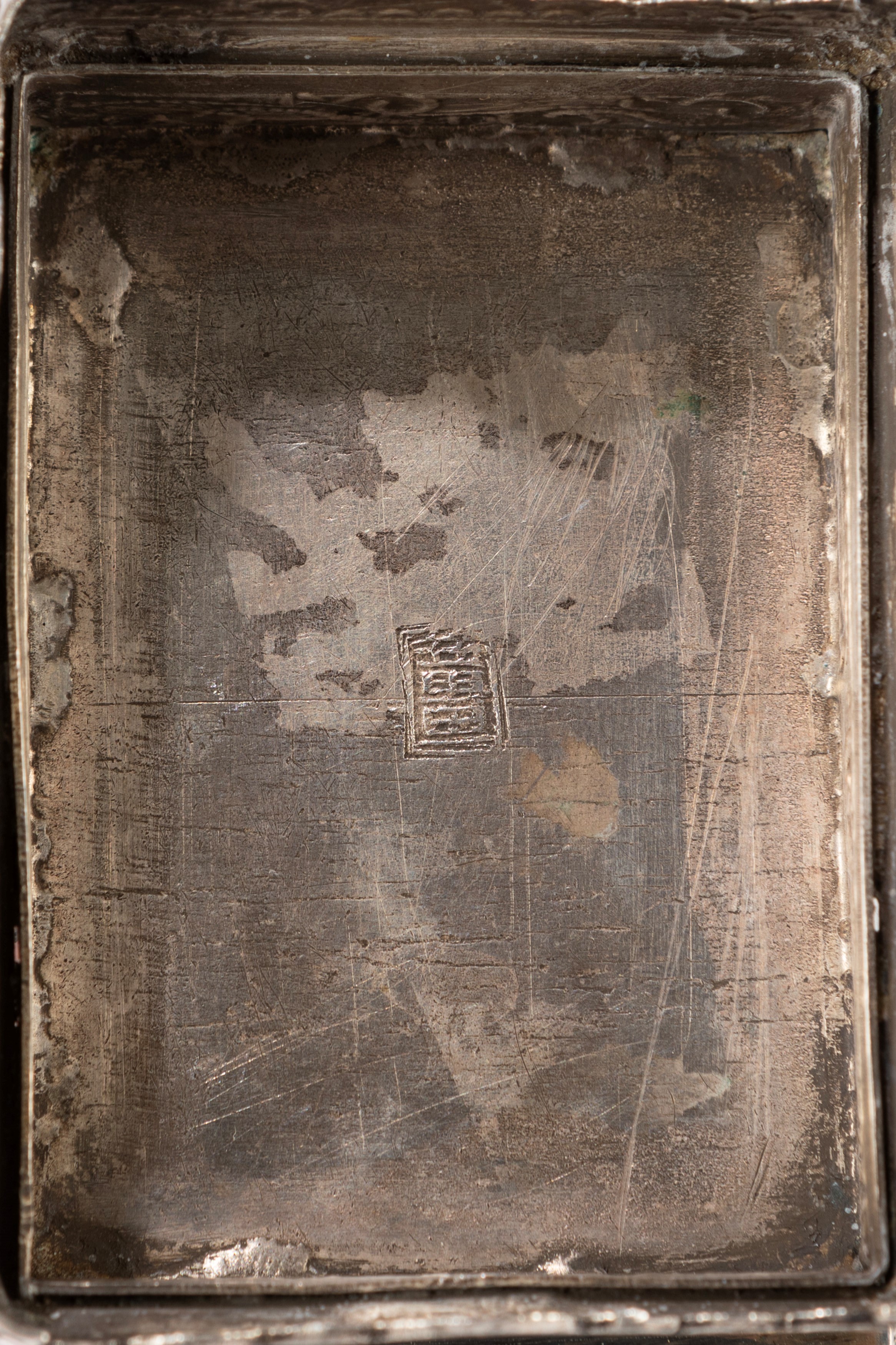 Due scatoline in argento