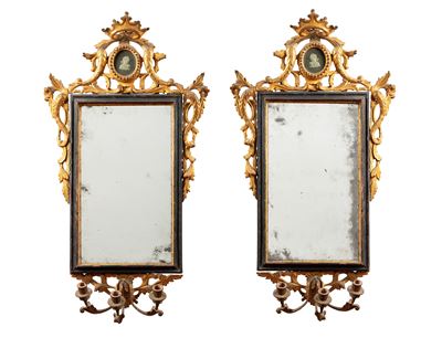 Coppia di ventole, legno intagliato, laccato e dorato, secolo XVIII