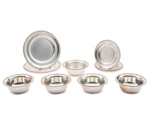 Five plates and five bowls