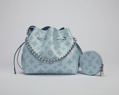 Borsa Bella Mahina, in pelle mahina monogram con dettagli metallici