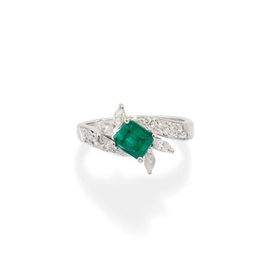 Anello con Smeraldo