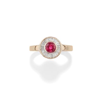 Anello con Rubino
