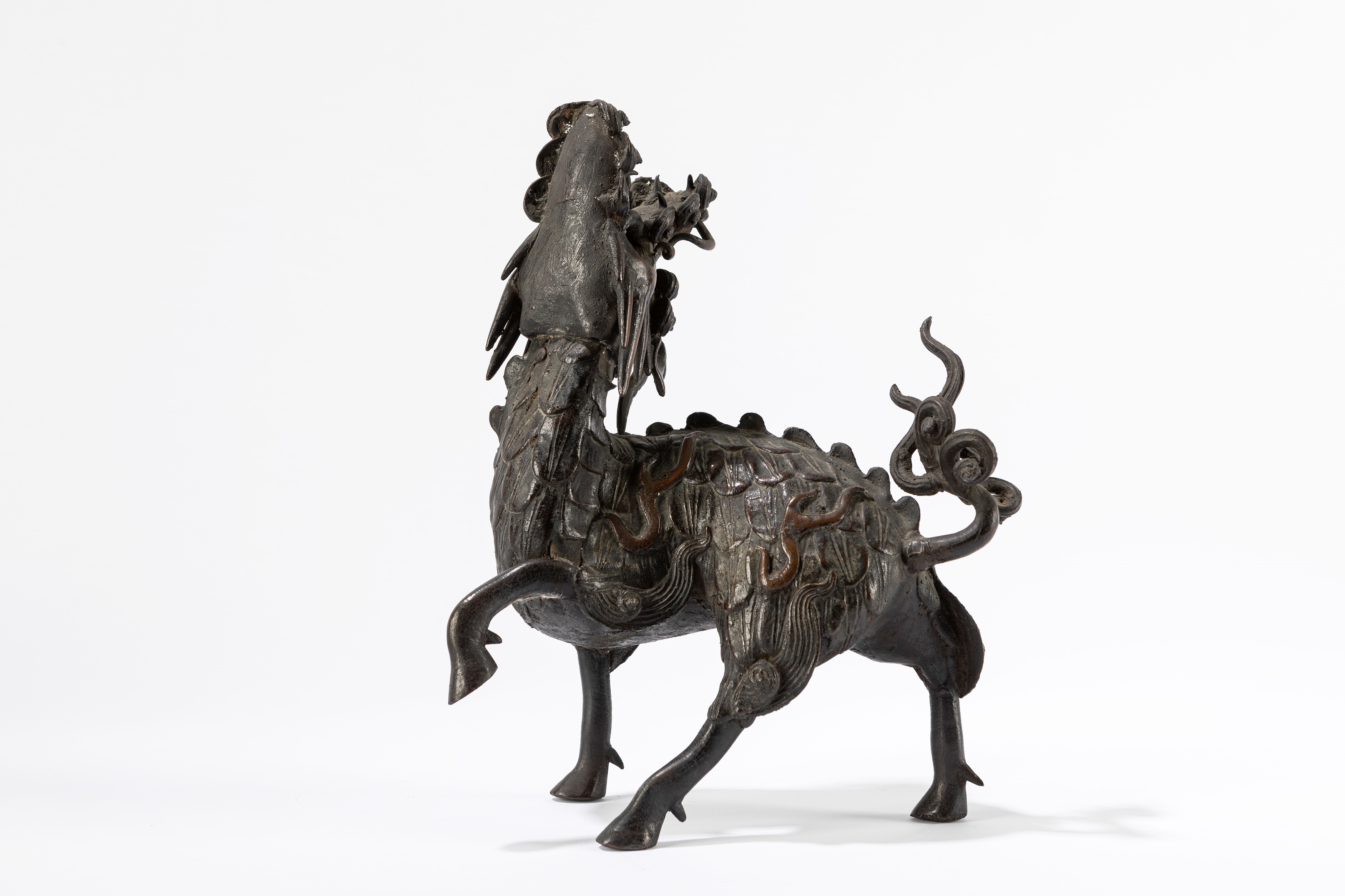 Scultura in bronzo raffigurante Kirin