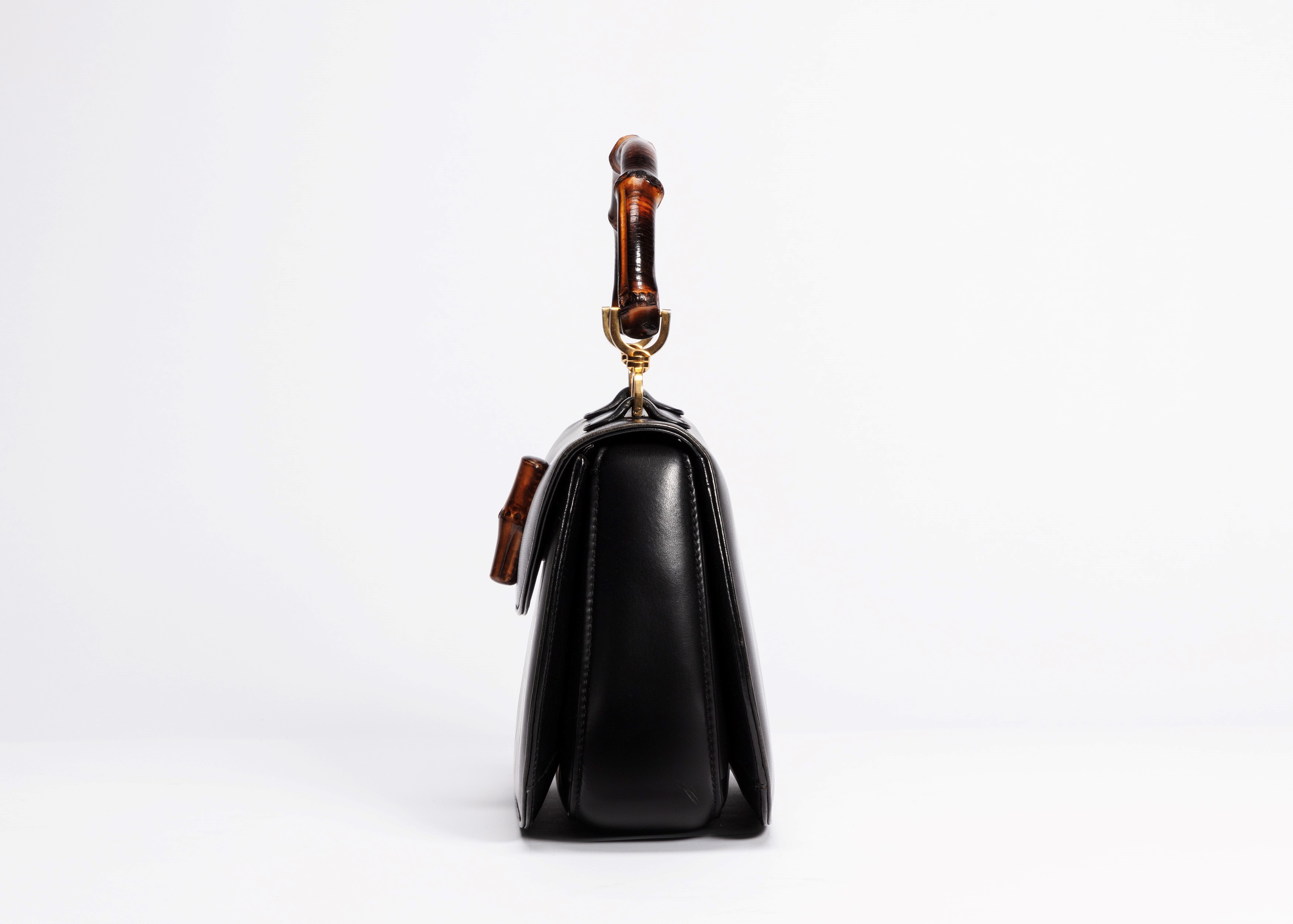 Gucci - Borsa in pelle nera con chiusura e manico in bambù