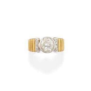  - Anello con diamante