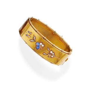 Sapphire bangle