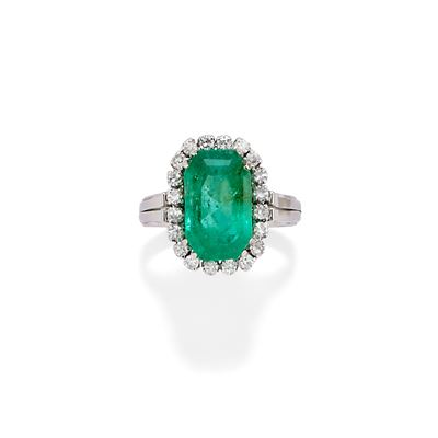 Anello con Smeraldo