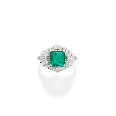 Anello con Smeraldo
