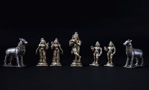 Sette sculture in ottone raffiguranti divinità indiane