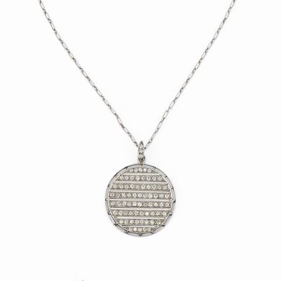 Collana in platino con pendente decorato da diamanti taglio vecchio
