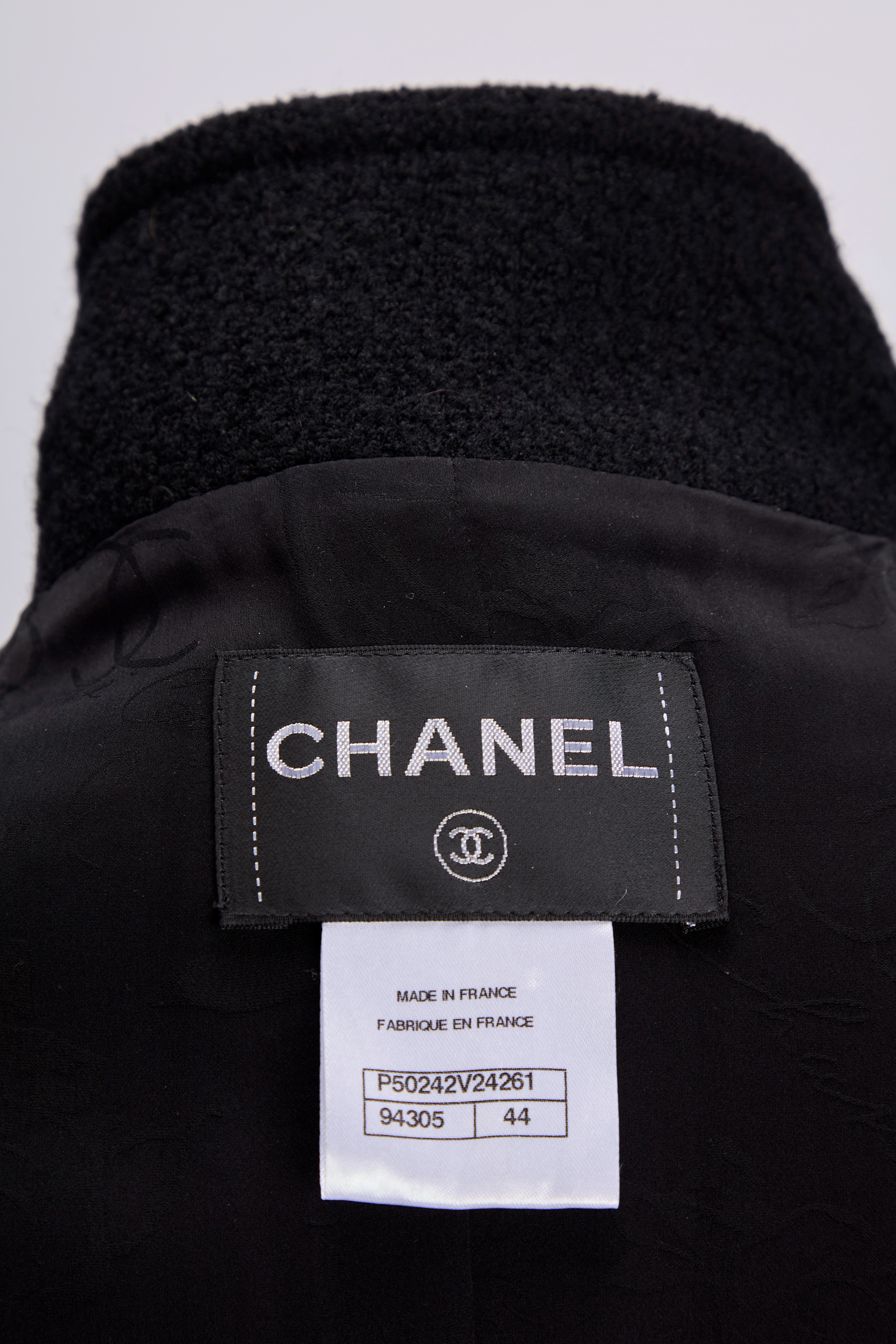 Chanel - Cappotto in lana nera con fodera in seta