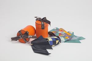 Lot comprising two silk twillys