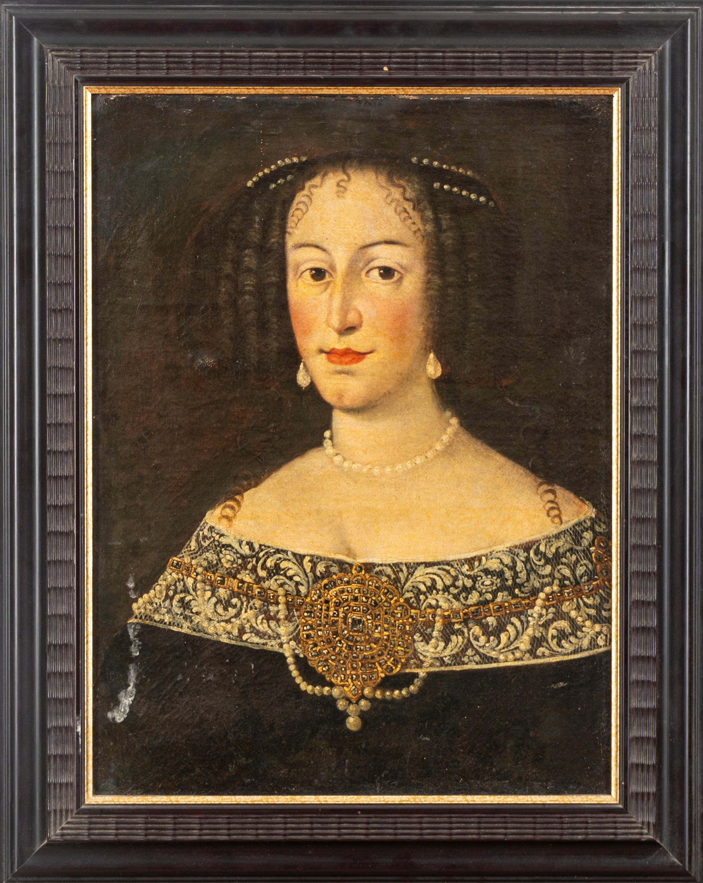 Ritratto di gentildonna a mezzobusto, con collana e orecchini di perle