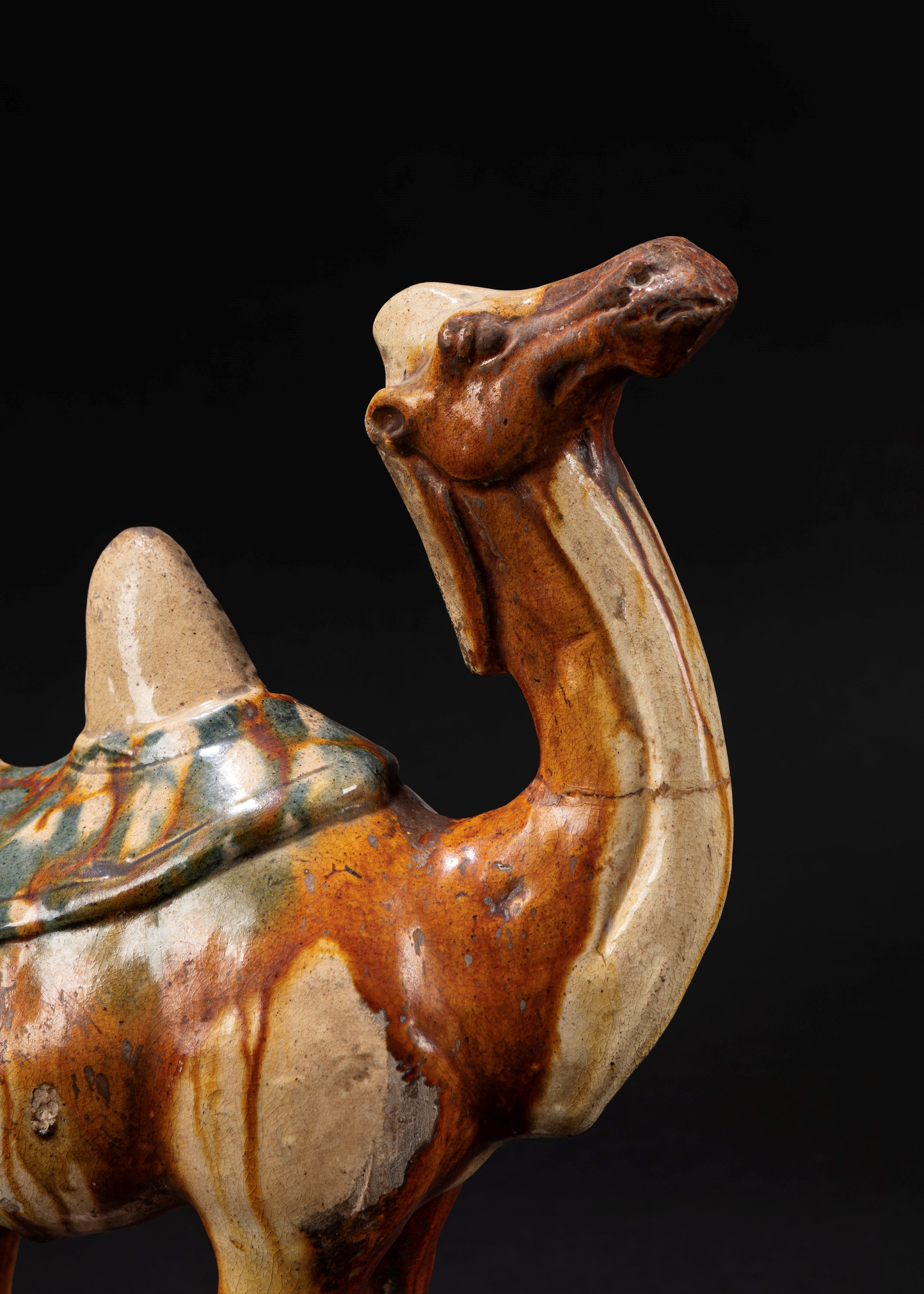 Cammello in ceramica ad invetriatura "Sancai"