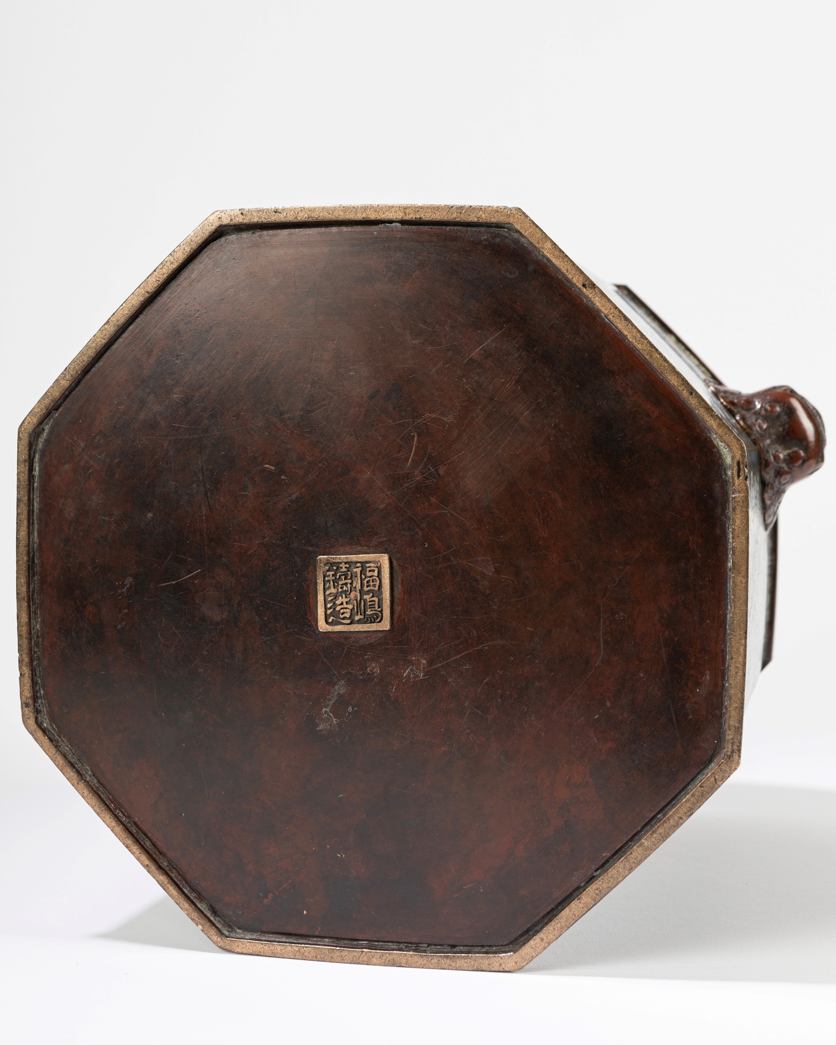 Fukushima Ino, Vaso ottagonale in bronzo cloisonné, Giappone, XIX secolo