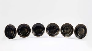 Sei piatti in porcellana a fondo blu